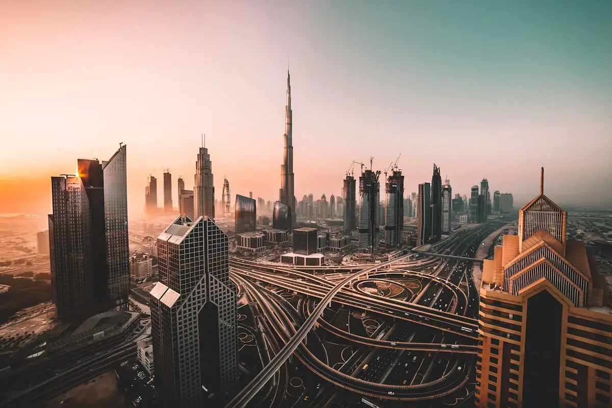 Dubai Luxury Honeymoon Guide: Private Yachts, Desert Glamping & Sky-High Romance
