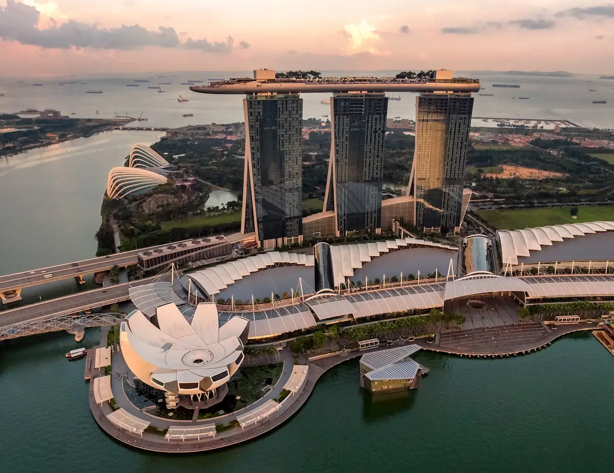 Singapore Honeymoon Guide: Marina Bay Sands, Sentosa Island & Cable Cars