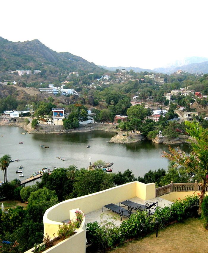Nakki Lake boat ride and hill station view in Mount Abu Rajasthan